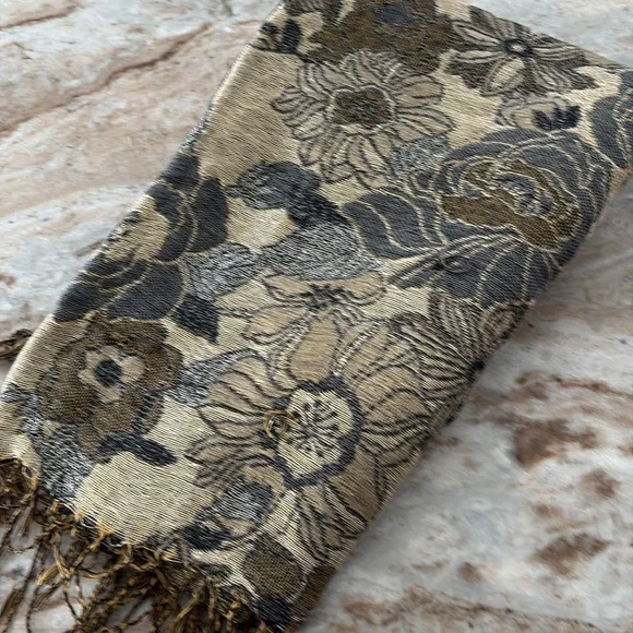 Pashmina Black and Gold Floral Scarf - Picture 5 of 5